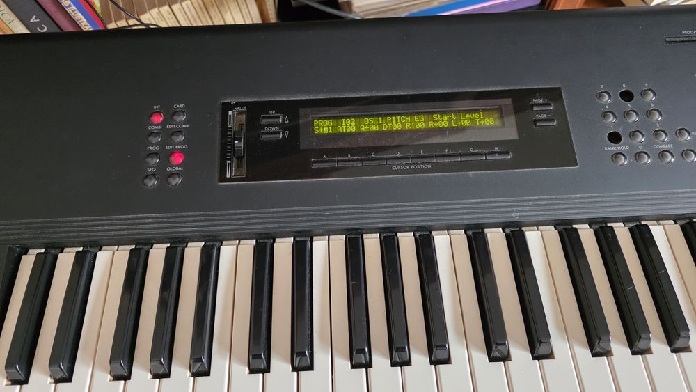 Teclado M1 Korg Music Workstation