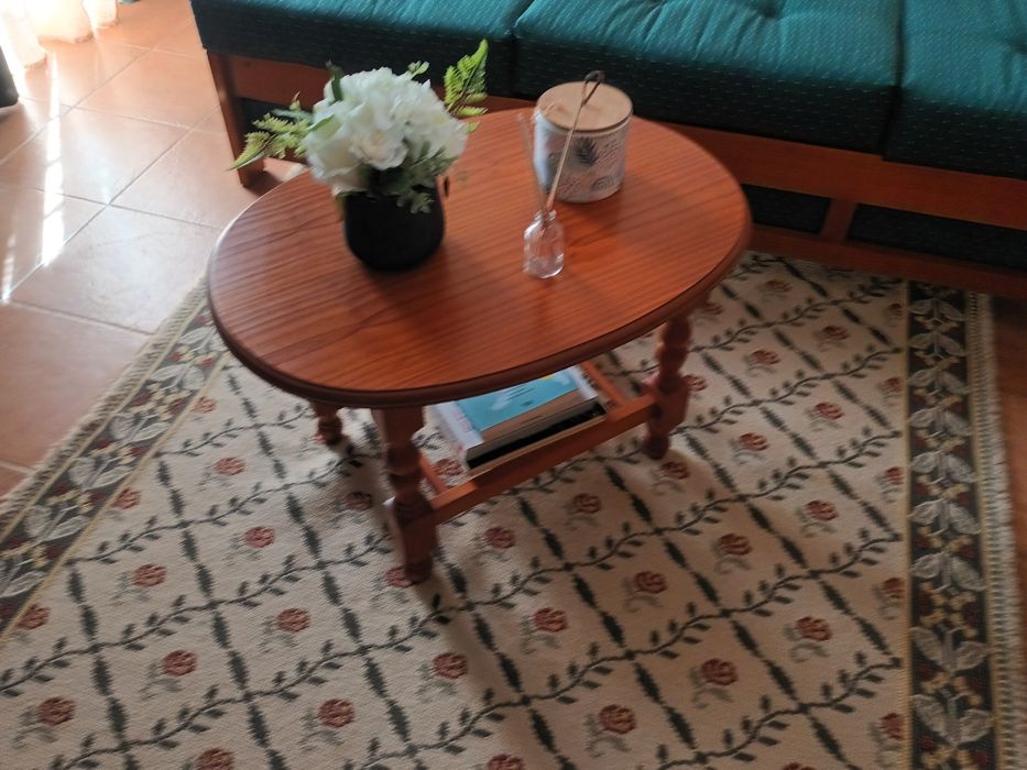 Conjunto de sofas + mesa