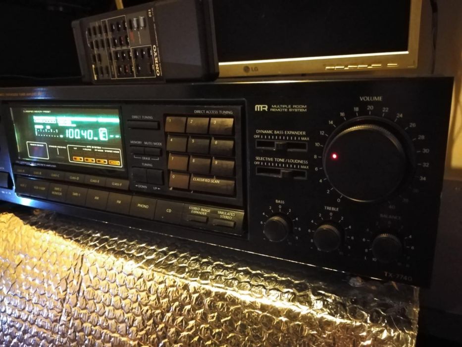 Amplificador Onkyo com comando Mod: 7740 RI