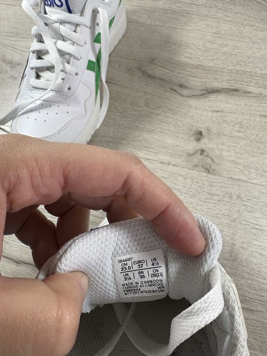 Asics жіночі шкіряні кросівки 37 розмір