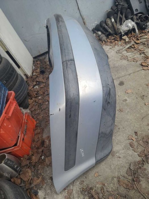 Бампер задний 3B5807421 Volkswagen passat b5