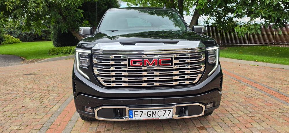 GMC Sierra