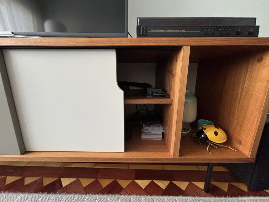 Móvel de TV / Sideboard com arrumação