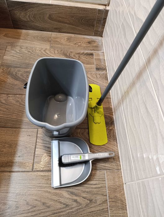 Mop wiadro zmiotka szufelka