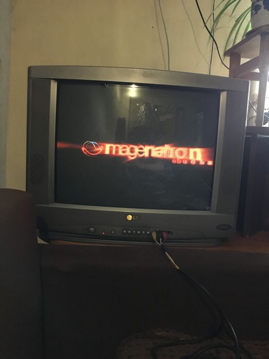 DVD плеєр з дисками в подарунок