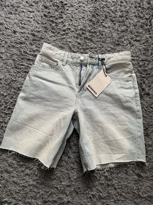 Джинсові шорти BERSHKA