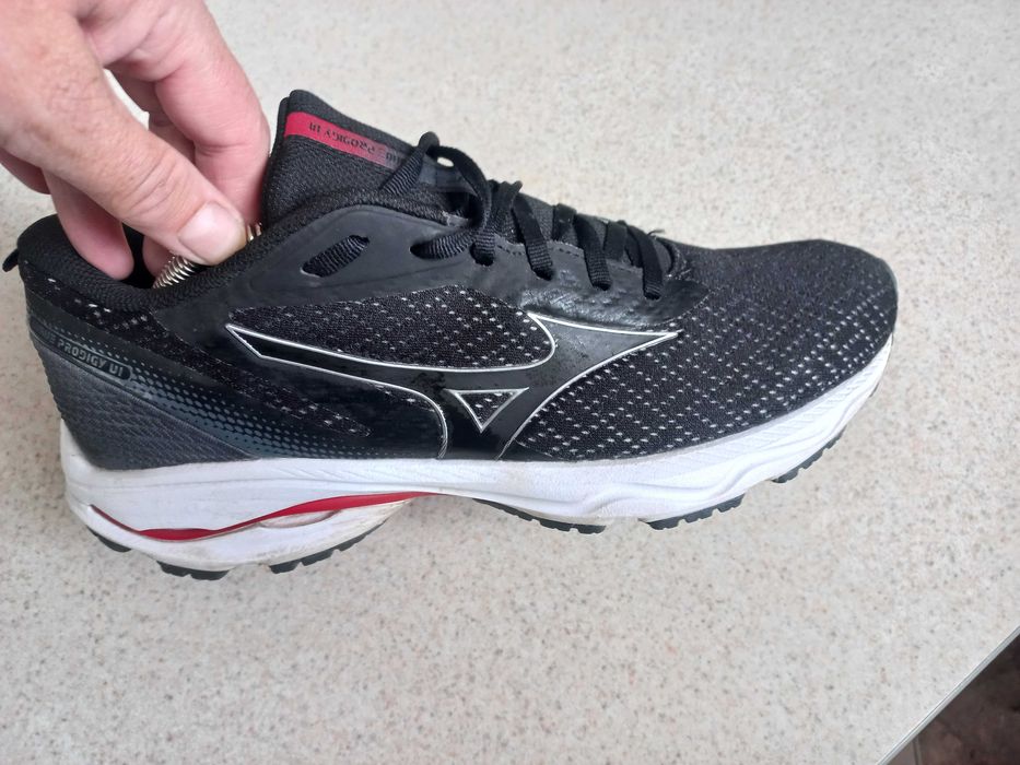 Buty Mizuno Wave Prodigy rozm. 44