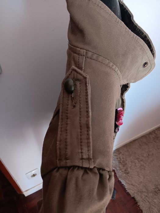 Parka estilo militar Bershka M