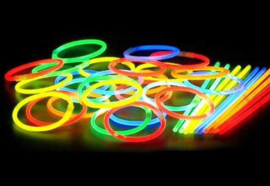Неоновые светящиеся палочки, браслеты. 50 шт