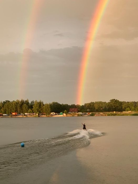 Domek nad jeziorem z własną plażą + jacuzzi