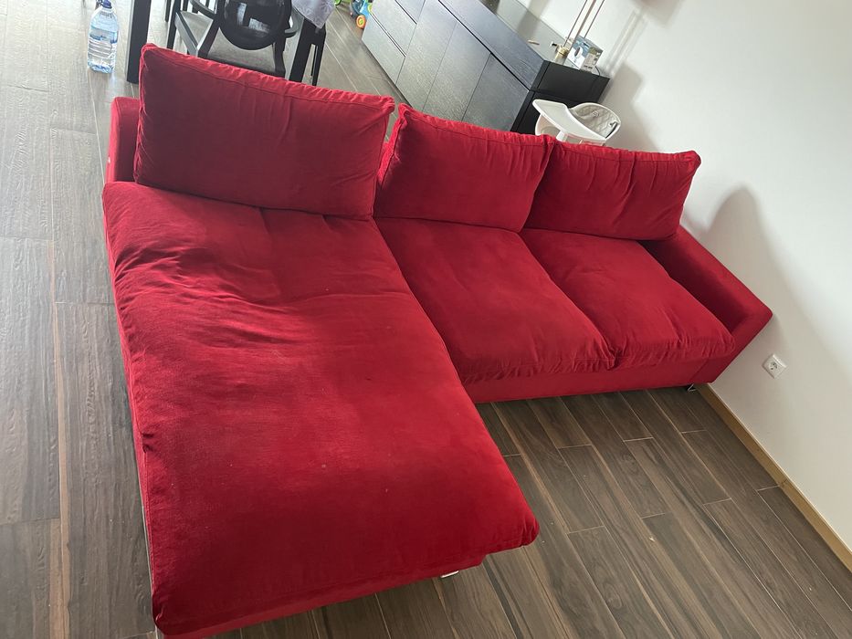 Sofá com chaise longe