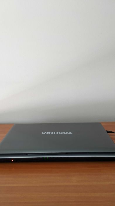 Toshiba L500 para Peças (Placa gráfica AVARIADA)