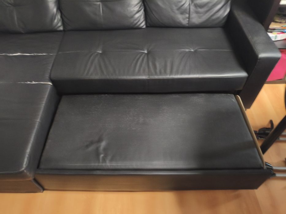 Sofá cama com arrumos usado
