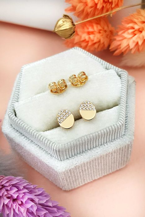 Złote okrągłe kolczyki z białymi cyrkoniami pr. 585