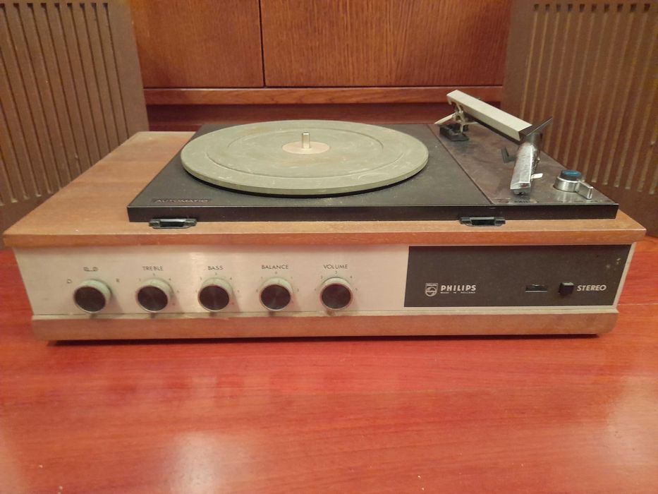 Giradiscos Philips antigo