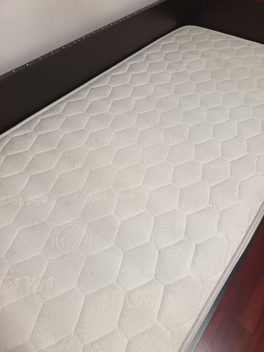 Urgente - Cama de solteiro, dupla que se transforma em cama de casal