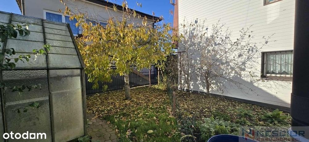 Dom z niezależnym lokalem, Siedlce, Łowcza