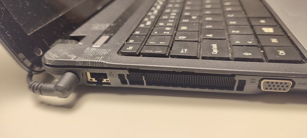 Portátil Acer aspire E1-531