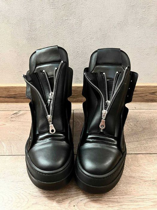 В НАЛИЧИИ cinzia araia TYPE black