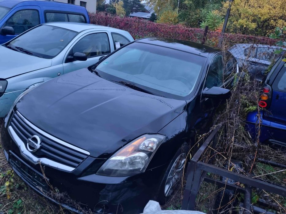 Nissan Altima 2.5 benzyna, automat, klima sprawny, w calosci
