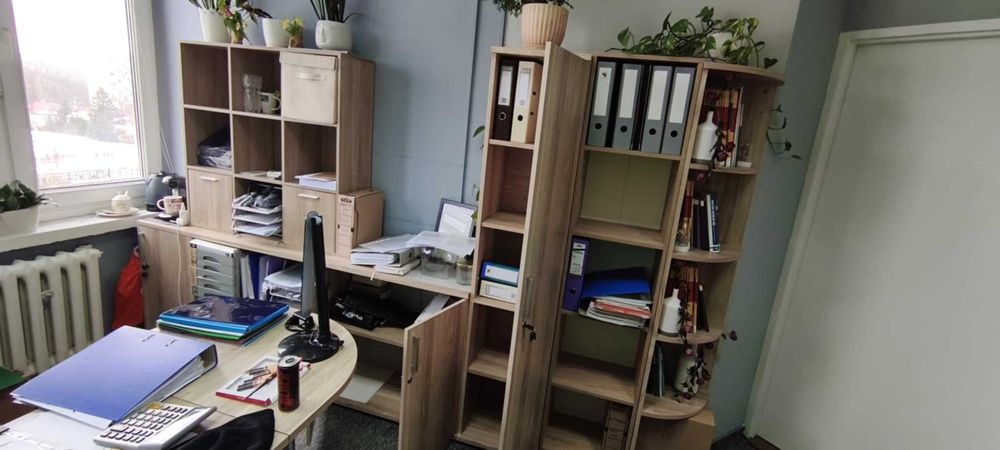 Wyposażenie biura meble drewniane komplet ze stołkami Olsztyn