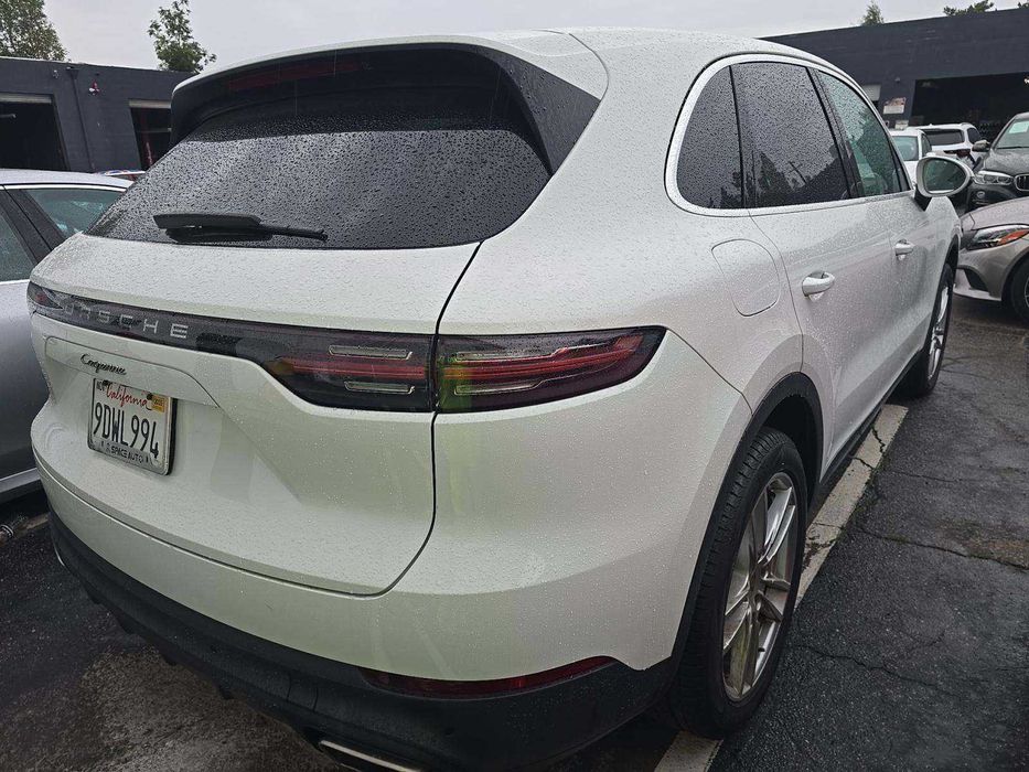 Porsche Cayenne 2023 — це еталон динаміки