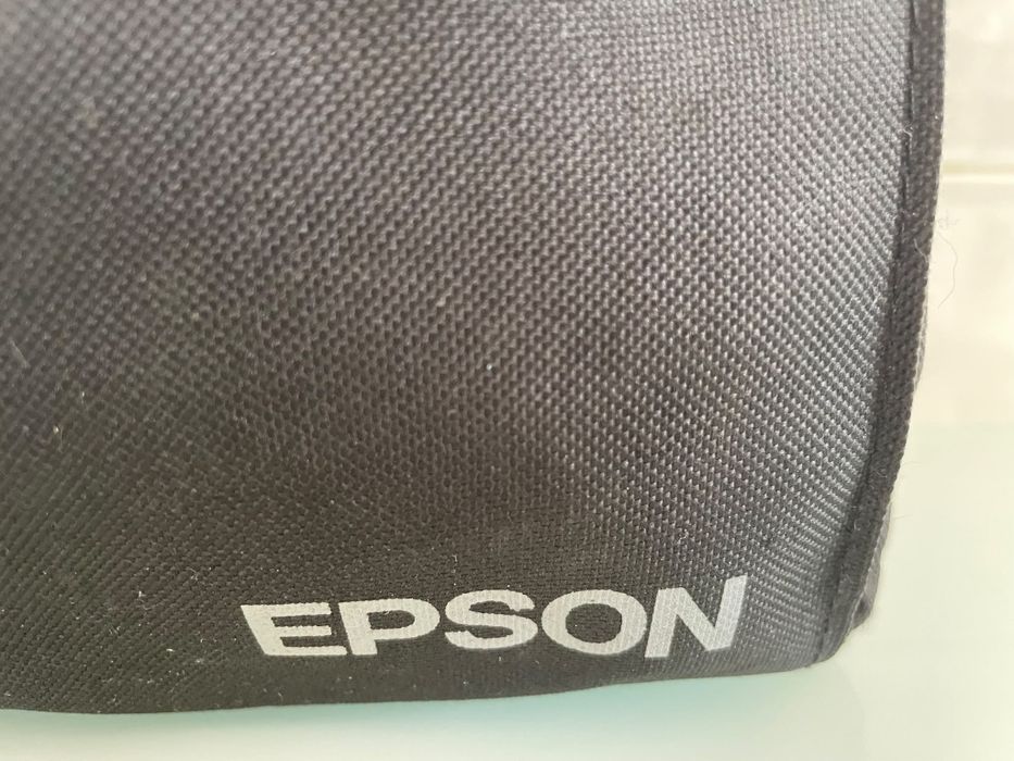 Projetor Epson EB-X18 XGA 3000 Lumens – Usado e em Excelente Estado