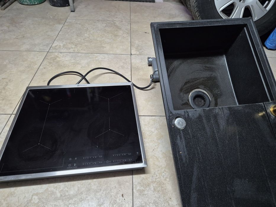 Płyta Indukcyjna Electrolux i zlew kamienny z kranem