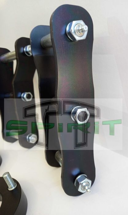 Brincos elevação de suspensão Nissan pick up D21 e D22 (85->08)