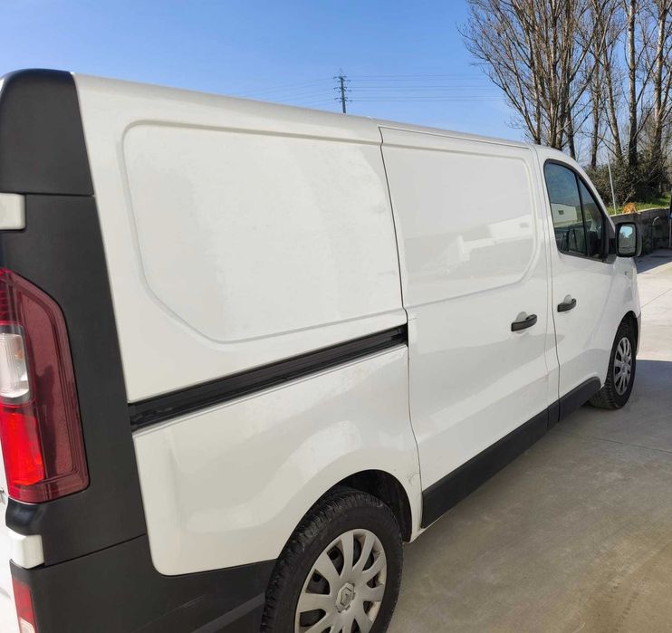 Carrinha Renault Tráfic 1.6 120 CV