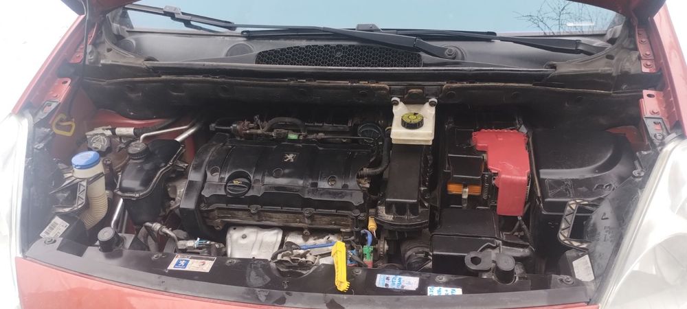 Продам Пежо- партнер 2008 р.в
1.6 бензин.ел.пакет.2 -зонний клімат--