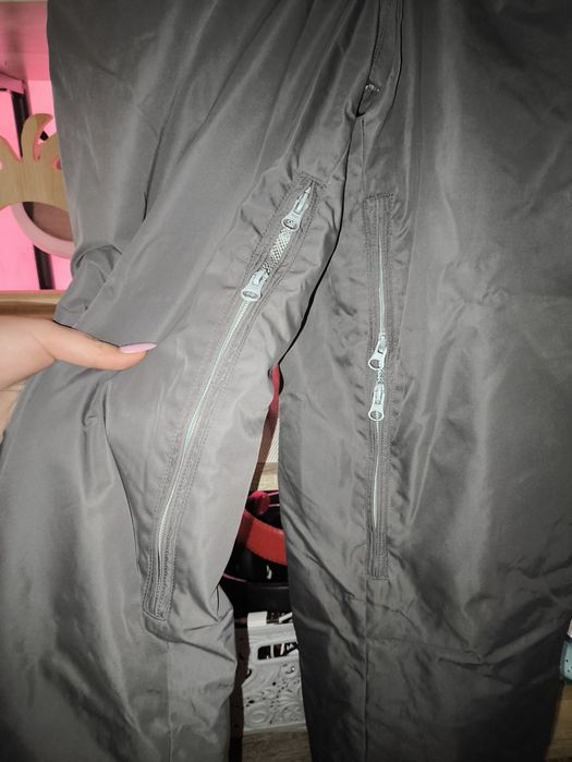 Продам штаны лижні на дівчину підлітка р.S