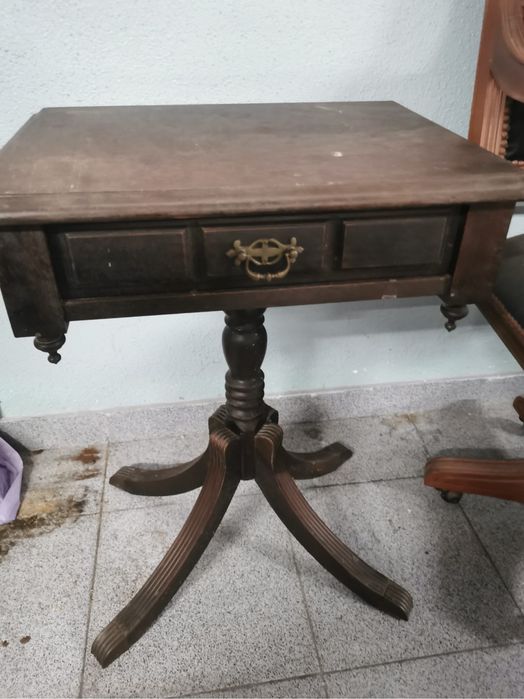 Mesa de cabeceira vintage