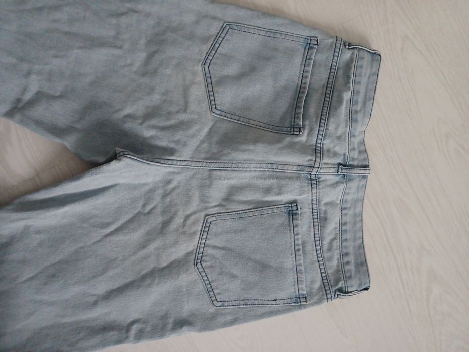 Spodnie jeans szerokie z wysokim stanem. Unisex. 158-164 cm