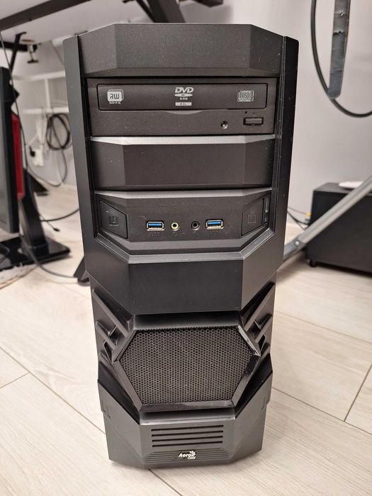 Komputer do gier i7-6700K, GTX 1070, 16 GB RAM, MSI Z170A, SSD, WIN 10