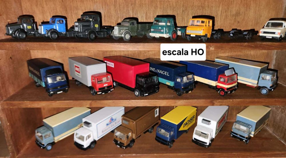 Carrinhos á escala HO de diversas marcas para modelismo
