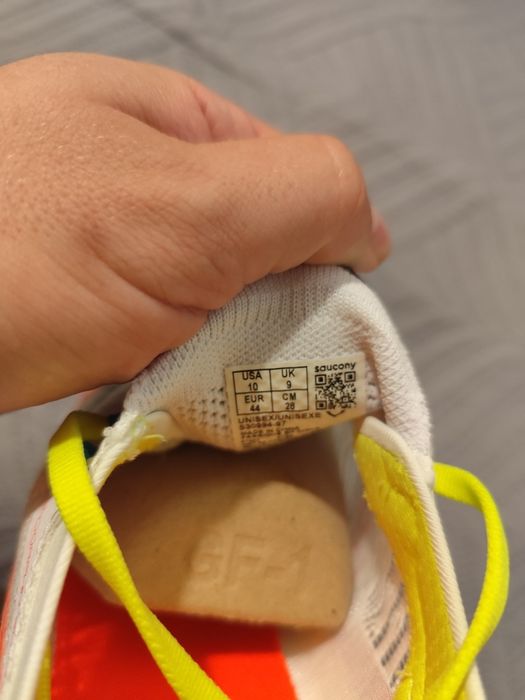 Tênis corrida Saucony Endorphin Elite 2 NOVOS