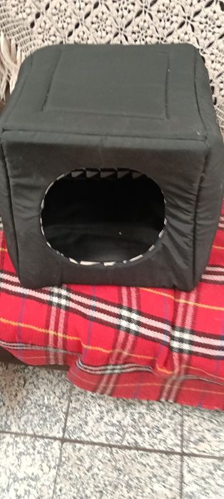 Casota para gatos em tecido