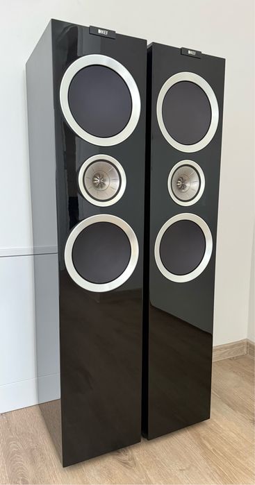 KEF R900 - flagowy model KEF -  klasa referencyjna
