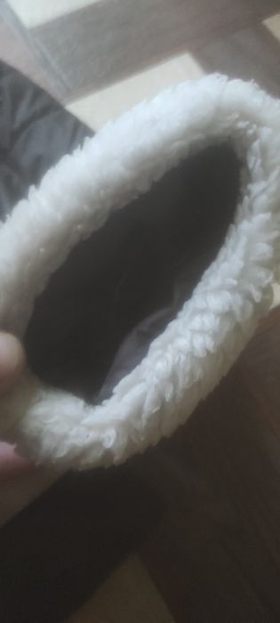 Продам зимнюю женскую куртку.