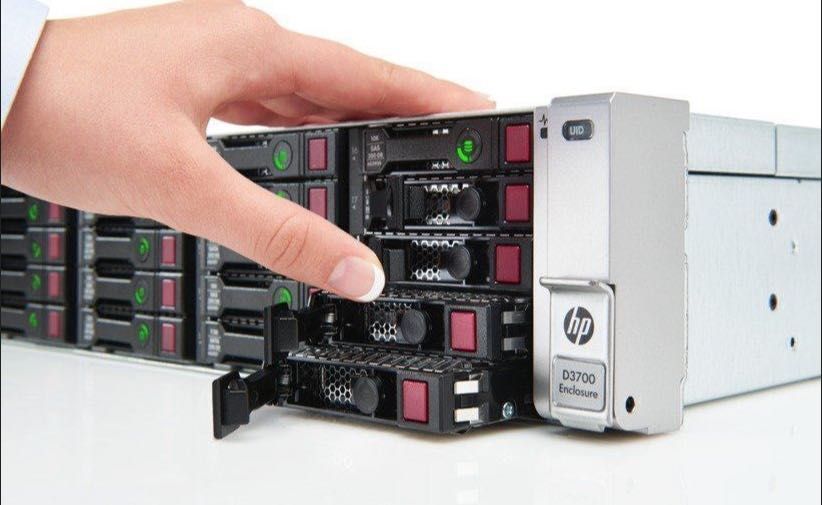 HP Дискова полка D3700 QW967A SAS3 12Gb СЗД Raid HPE P441 Оренда