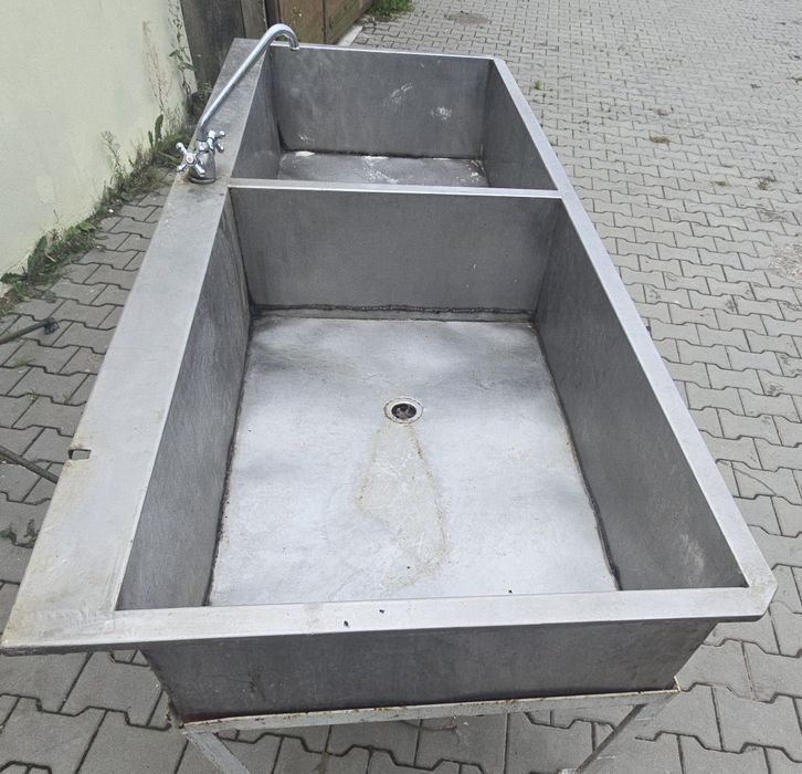 Wanna ze stali nierdzewnej