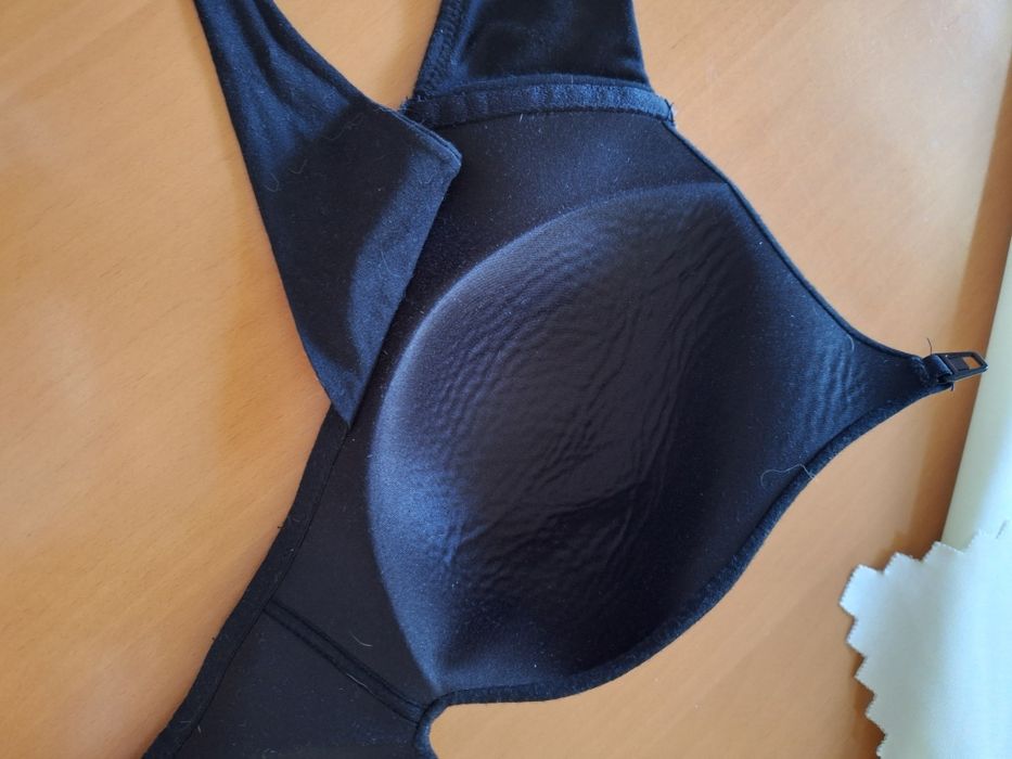 Czarny biustonosz dla karmiącej mamy  rozmiar 38DD, 85E