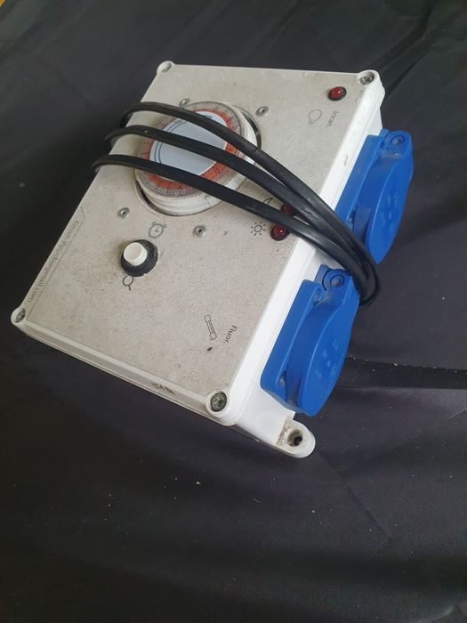 Programador luz amanhecer/anoitecer