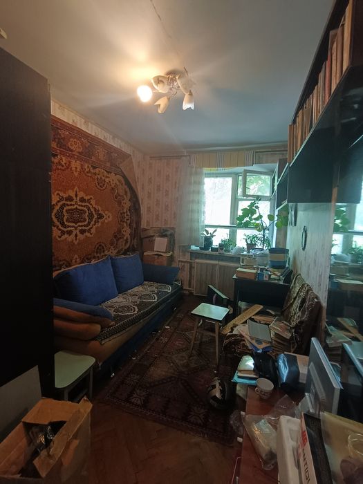 продаж 3к квартира вул Інститутська