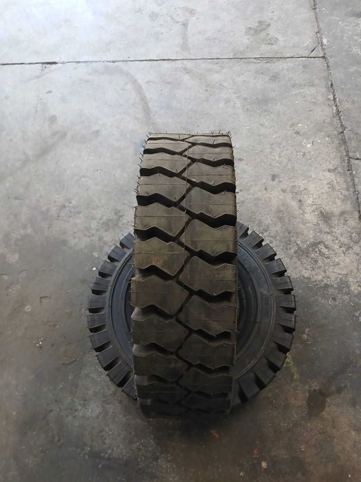 Opony pompowane, rozmiar 500x8 z dętką i fartuchem, do wózka widłowego