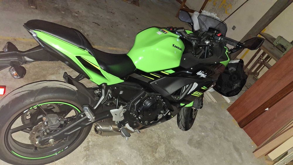 Kawazaki Ninja krt 650