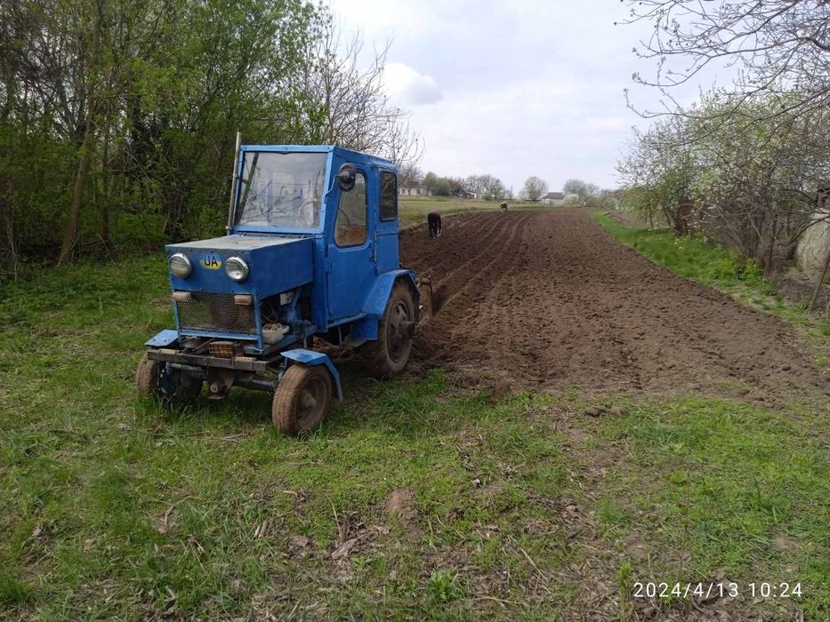 Саморобний тракторець