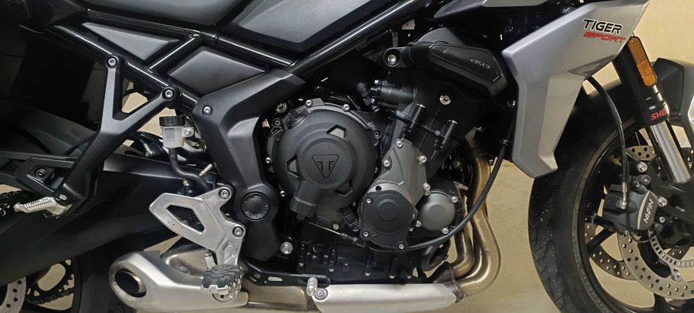 Triumph tiger sport 660 imaculada e cheia de extras