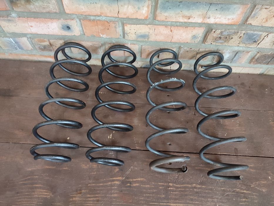 Пружина задня зад laguna 3 лагуна 3